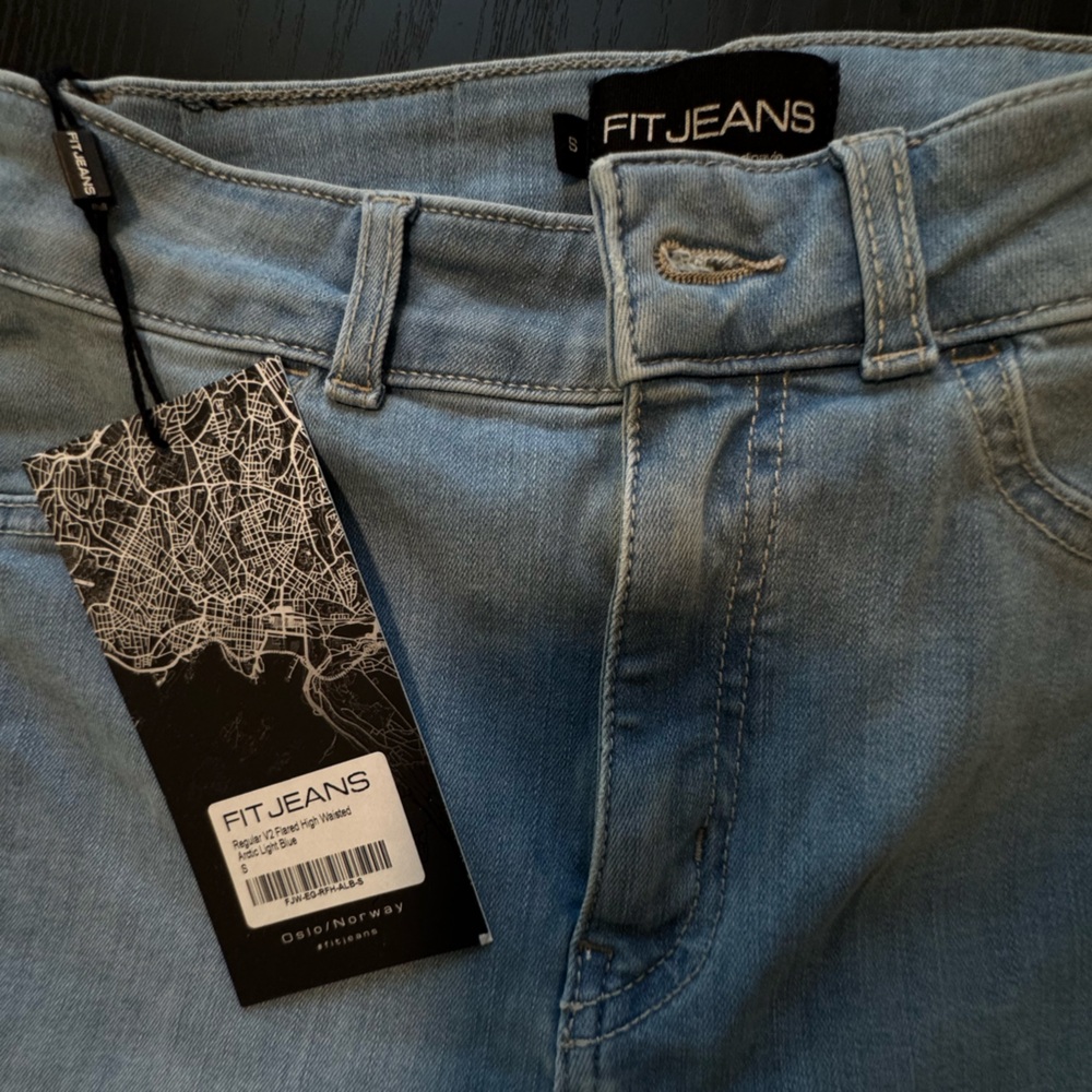 Fit Jeans - Picture 5 of 10